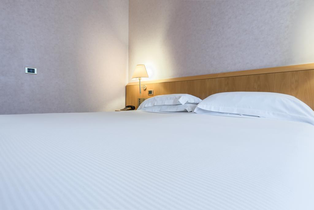 Classic Double Room,320627961:JPEG